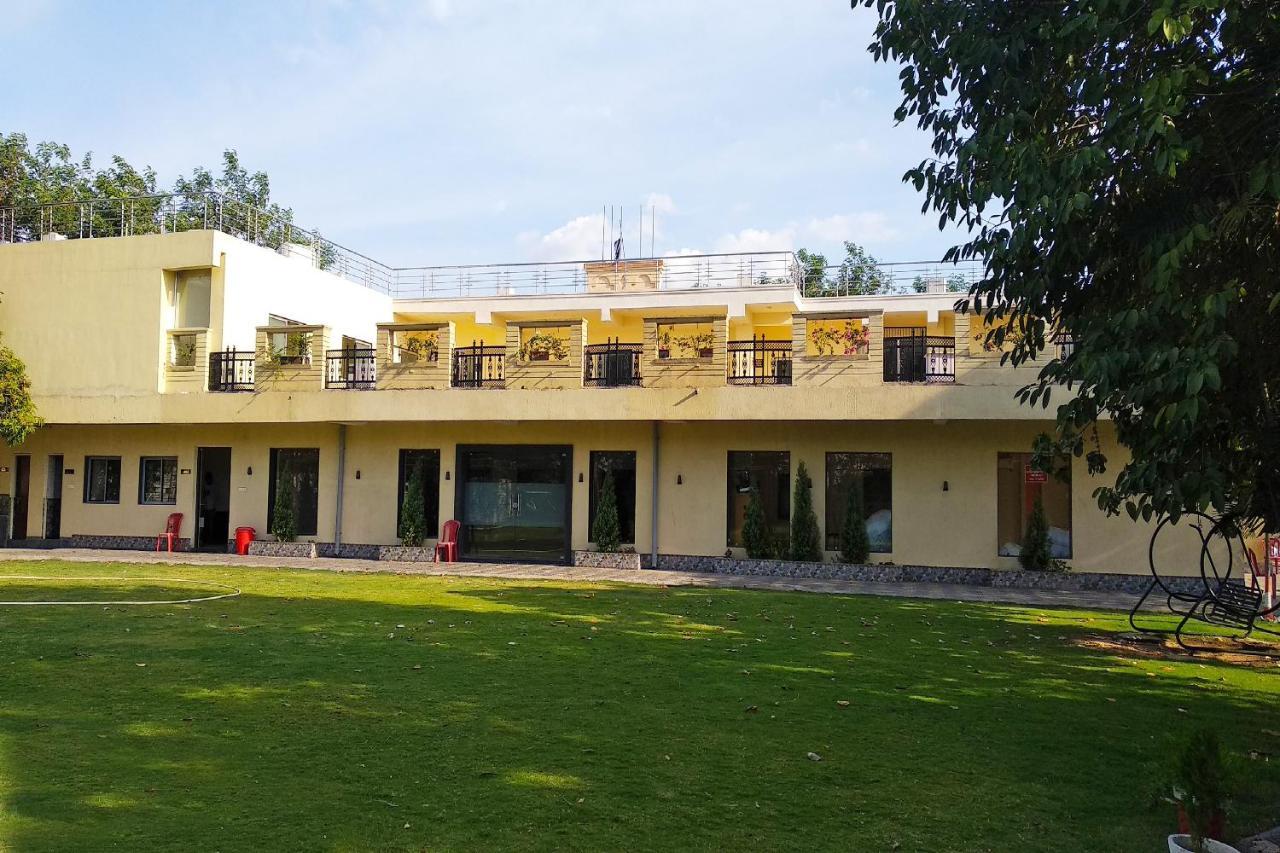 Hotel Oyo 14354 Amar Marriage Palace Dharmpura Exterior foto